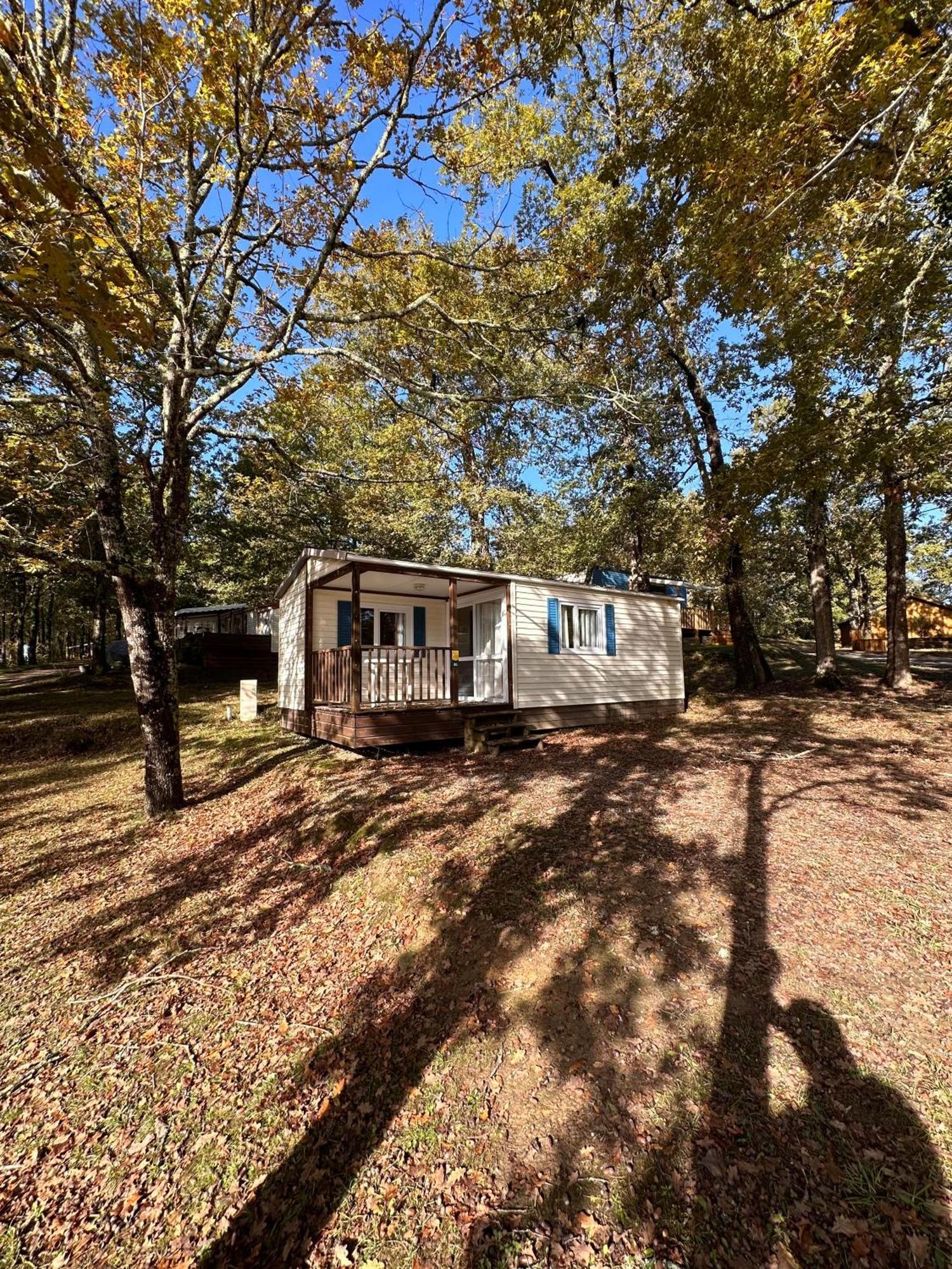 Camping Les Lacs D'Armagnac Bretagne-d'Armagnac Esterno foto