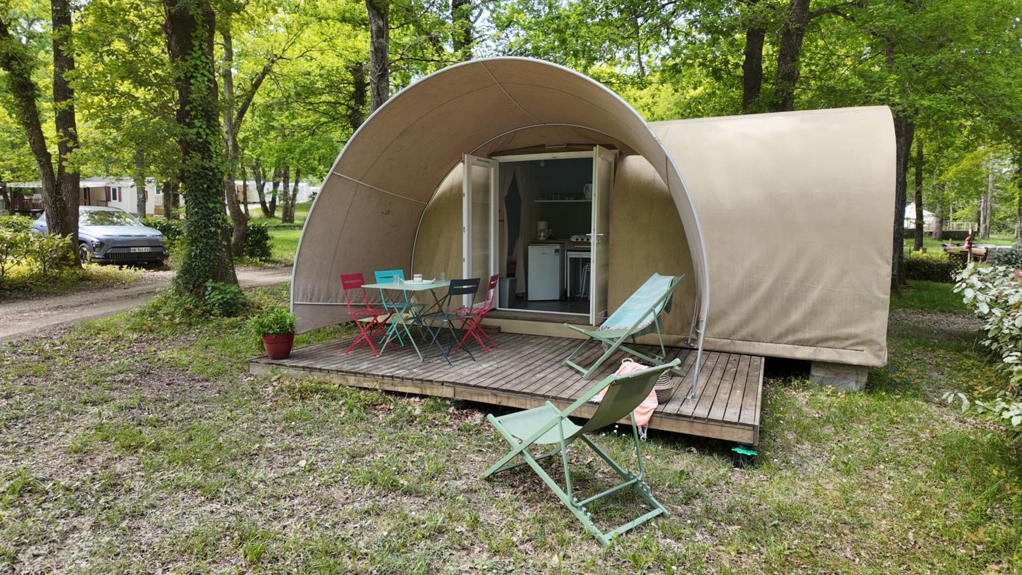 Camping Les Lacs D'Armagnac Bretagne-d'Armagnac Esterno foto